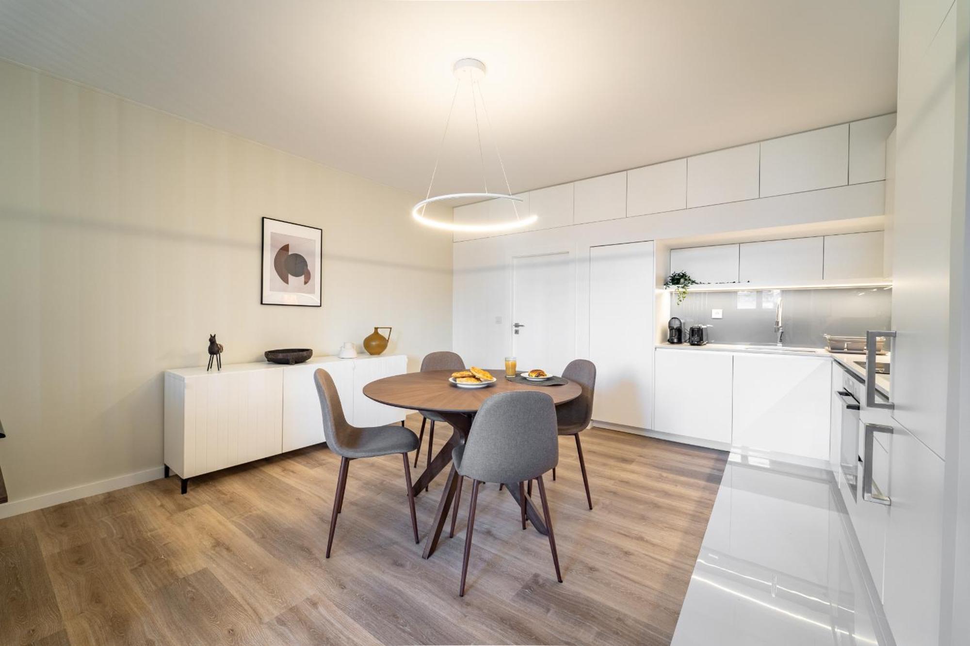 On The Square Flat - City Center By House And People Braga Bagian luar foto