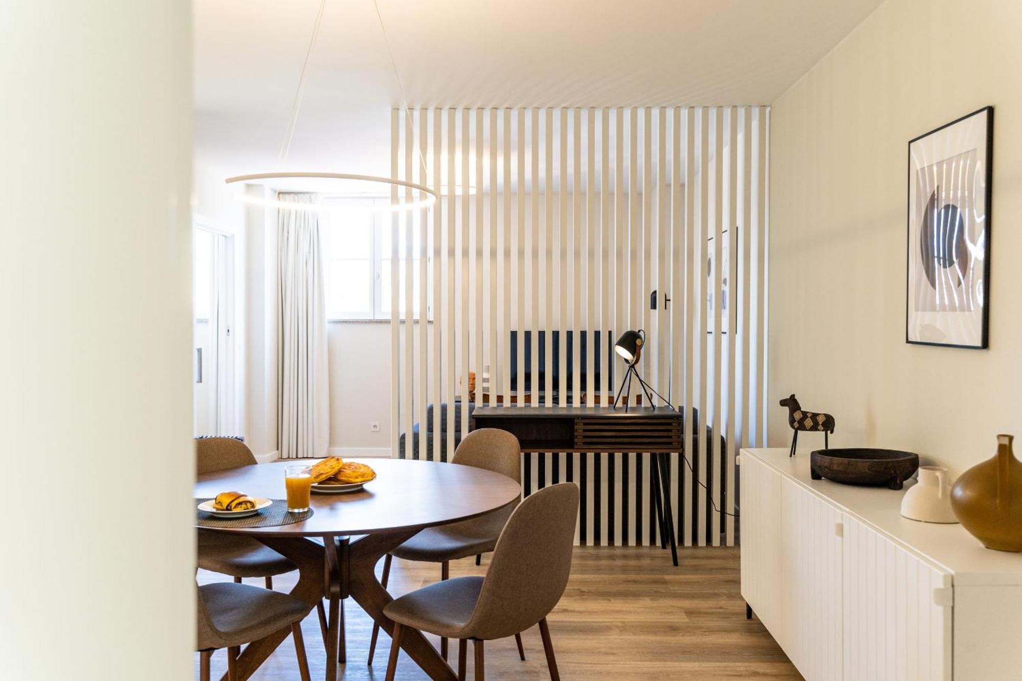 On The Square Flat - City Center By House And People Braga Bagian luar foto